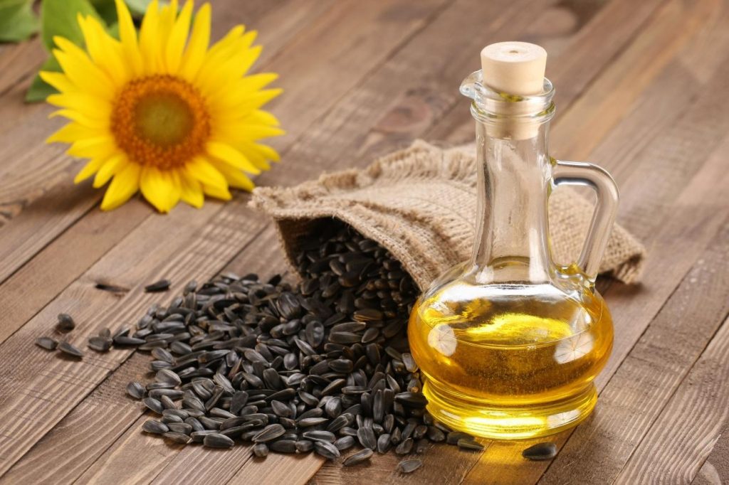 A Comparative Study Between Sunflower and Soyabean Oil? Purti